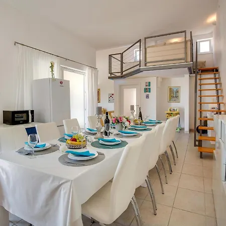 Holiday home Amazing In With Wifi