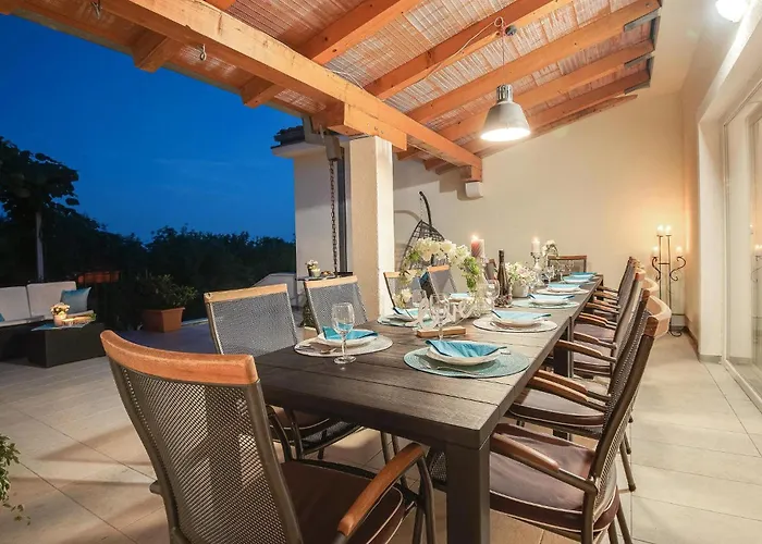 Holiday home Amazing In With Wifi Linardici